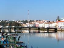TAVIRA (Concelho de Tavira), 03.02.2005, Blick auf den Rio Gil�o und die Behelfsbr�cke