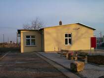 Erfurt-Gispersleben, Reste des Bahnhofsgeb�udes - 2005