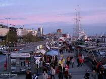 St. Pauli Landungsbr�cken in der Nachmittagsd�mmerung - Hamburg, 26.11.2006
