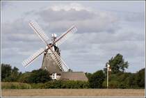 Die M�hle in Oldsum auf F�hr. 31.08.2006