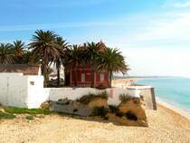 ARMA��O DE P�RA (Concelho de Silves), 23.01.2005, das viel-dichter-am-Strand-geht-nicht gelegene Haus von der Westseite aus gesehen