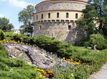 G�RLITZ 2005 -
Blumenuhr und Kaisertruz