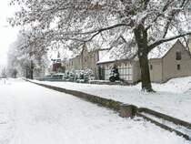 Laucha winterlich - 25.11.2008 - Blick von der Unterpromenade auf die H�user am Untergraben