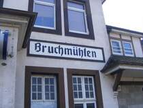 Bahnhof Bruchm�hlen bei Melle im Landkreis Osnabr�ck
dieser liegt auf der Strecke zwischen Bielefeld-Herford-B�nde-Melle-Osnabr�ck-Bad Bentheim.