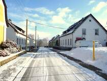 Laucha an der Unstrut - Blick von der Nebraer Stra�e in die Gustav-Bl�thgen-Stra�e - Foto vom 12.02.2009 
