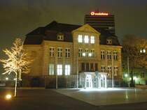 Geb�ude zwischen dem ehemaligen Mannesmann-Hochhaus und dem Landtag am D�sseldorfer Rheinufer am Abend des 08.03.2004.