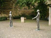 Kunst vor einer Kirche in Osnabr�ck.