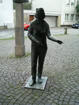 Kunst vor einer Kirche in Osnabr�ck.