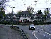 Der Blick von der Margarethenbr�cke zur Siedlung Margarethenh�he in Essen am 22. April 2008.