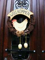 Ein �sterlicher Willkommensgru� an einer Haust�r in der Altstadt von Hattingen am 15. April 2009.
