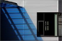 Auch in eher trostlosen Gewerbegebieten l�sst sich manchmal ein Fotomotiv finden. Gesehen in Kernen im Remstal. 12.04.2009 (Matthias)