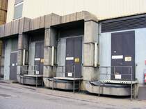 Ein Transformatorenhaus mit K�hlluftkan�len auf dem Gel�nde des Bergwerks Auguste Victoria 3/7 in Marl beim Tag der offenen T�r am 9. Mai 2009. 
