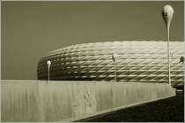 Die neue Allianz-Arena in M�nchen-Fr�ttmaning. Ein Bauwerk der Basler Architekten Herzog & de Meuron. 5.9.2005 (Matthias)