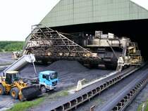 Ein Kohlenlagerplatz auf dem Gel�nde des Bergwerks Auguste Victoria 3/7 in Marl beim Tag der offenen T�r am 9. Mai 2009. 
