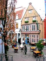 Im Schnoor - der  Kleine Olymp  und Heini Holtenbeen