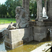 M�rchenbrunnen im Schulenburg Park Berlin-Neuk�lln 21.06.2009.