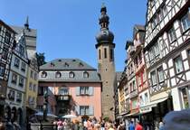 Cochem Marktplatz mit Fachwerkh�usern - 24.06.2009