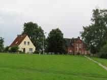Grevesm�hlen, Villen an der Wismarsche Stra�e 24.08.2008