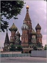 Die Basilius-Kathedrale am Roten Platz. Im August 1974 waren leider gro�e Teile des Roten Platzes durch Bauz�une versperrt. Scan vom Dia.