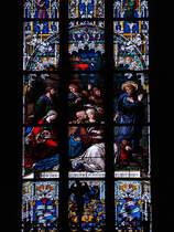 Meran, Pfarrkirche St. Nikolaus. Ausschnitt Glasmalerarbeit eines Fensters an der S�dseite. Innenaufnahme vom 06. Sept. 2009, 18:48