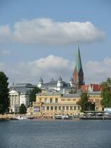 Anlegestelle der  Wei�e Flotte  mit Mecklenburgischem Staatstheater, Staatlichen Museum und Dom, BUGA 2009 Schwerin 16.09.2009