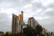 BERLIN, 26.09.2009, B�rogeb�ude am Reichpietschufer, vom Landwehrkanal aus gesehen