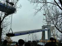 H�ngepartie einer schiefen Ebene, Heben der schwersten Br�ckensektion, �ber 900 to, beim Bau der neuen R�genbr�cke Stralsund