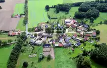 Typisches  Runddorf  - irgendwo im s�dlichen MeckPomm - 01.09.2005