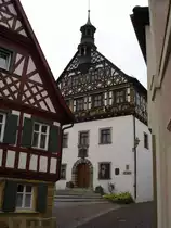 Burgkunstadt/Franken,
Fachwerkrathaus von 1690,Wahrzeichen der Stadt,
Mai 2005