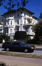 HAMBURG, 10.05.1989, eine Villa in der Stra�e Bellevue im Stadtteil Uhlenhorst (eingescanntes Dia)