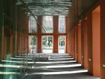 Spiegeleien in der City von Tallinn.
August 2009.