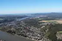 Luftblick von Linz am Rhein �ber das Siebengebirge Richtung Bonn-K�ln - 
19.09.2005