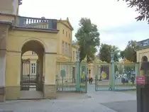 Eingang (bzw. Ausgang zum Park und zu den Schlo�anlagen Sanssouci, Potsdam 3.10.2009