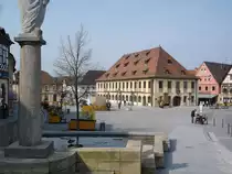 Lichtenfels in Oberfranken,
Marktplatz mit dem Rathaus,
April 2006