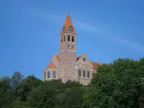 Hundersingen in Oberschwaben,
Pfarrkirche St.Martin hoch �ber der Donau,
in Neuromanik erbaut 1905-06,
Aug.2008