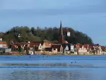 Blick �ber die Elbe auf Lauenburg mit der Maria-Magdalenen-Kirche; 27.12.2009
