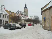 Laucha an der Unstrut - im Griff von Tief  Daisy  - Untere Hauptstra�e Blick zum Markt - 09.01.2010

