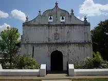 Pfarrkirche in Nicoya, Guanacaste, Costa Rica. Rekonstruiert 1831 im Stil des spanischen Barocks. Aufnahme 2 Jahre nach der letzten Renovation, 04. M�rz 2008, 10:32