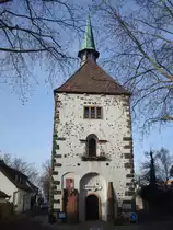 Breisach am Rhein,
Radbrunnenturm,seit 1198 versorgte ein 41m tiefer Brunnen 
die Oberstadt mittels h�lzernem Tretrad mit Wasser,
seit 1983 Ausstellungs-und Konzertraum,
Feb.2010