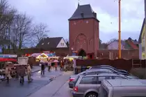 Stadttor an der Z�lpicher Stra�e in Nideggen/Eifel, mit Nikolausmarkt. 06.12.2009
