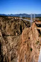 Die Royal Gorge Bridge in der N�he von Ca�on City (CO) ist die h�chste Br�cke der Welt. Die H�ngebr�cke �berquert den Canyon des Arkansas River in einer H�he von fast 321 Metern. Die Aufnahme entstand am 14. Juni 1987.