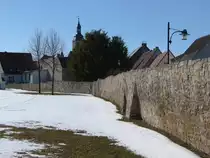 Laucha an der Unstrut - Reste der alten Stadtmauer am ehemaligen Kindergarten - 07.03.2010 

