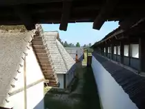 Keltenmuseum Heuneburg bei Herbertingen/Oberschwaben,
rekonstruierte Wehranlage und H�user,
nachweislich besiedelt vor ca. 2500 Jahren,
Aug.2008