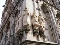 Steinfiguren am Turm des alten Rathauses in K�ln, 17. M�rz 2010.