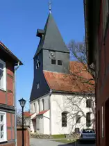 Hitzacker, Kirche St. Johannes der T�ufer, nach Brand von 1298 im Jahre 1678 wieder aufgebaut / 1824 im klassizistischen Stil erneuert; 22.03.2010
