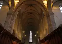 Kappel am Albis, ehemalige Zisterzienserabtei. Mittelschiff mit 4-teiligem Gew�lbe in Richtung Westen. Dieser Teil ist j�nger (1250-1310, hochgotisch) als der Chor und die Vierung (ab 1185, fr�hgotisch / Fotostandort), 21. M�rz 2010, 17:22