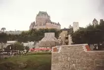Das Ch�teau Frontenac ist ein Luxushotel im Zentrum der kanadischen Stadt Qu�bec und gilt als eine der Hauptsehensw�rdigkeiten der Stadt. Gesehen im September 1993 (scan vom Bild). 