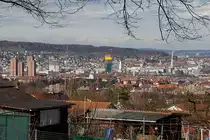 Z�rich, Primetower (1/3, Bildmitte), mit momentan 105.5 m ab sofort das h�chste Geb�ude der Schweiz. Links die Wohnt�rme der Hard (max. 92 m hoch, braun), Aufnahmestandort Panoramaweg, 29. M�rz 2010, 15:59