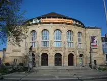 Freiburg im Breisgau,
das Stadttheater, erbaut 1905-10,
1944 beim Bombenangriff zerst�rt, dann wieder aufgebaut,
April 2010
