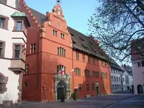 Freiburg im Breisgau,
das alte Rathaus,entstand im 16.Jahrhundert,
beherbergt heute die Tourist-Information,
April 2010 